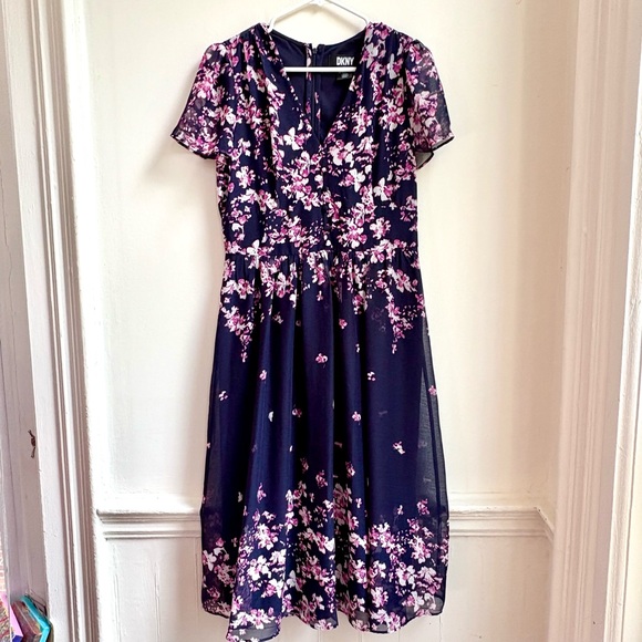 Dkny Dresses & Skirts - DKNY Navy Blue purple floral day dress size 8